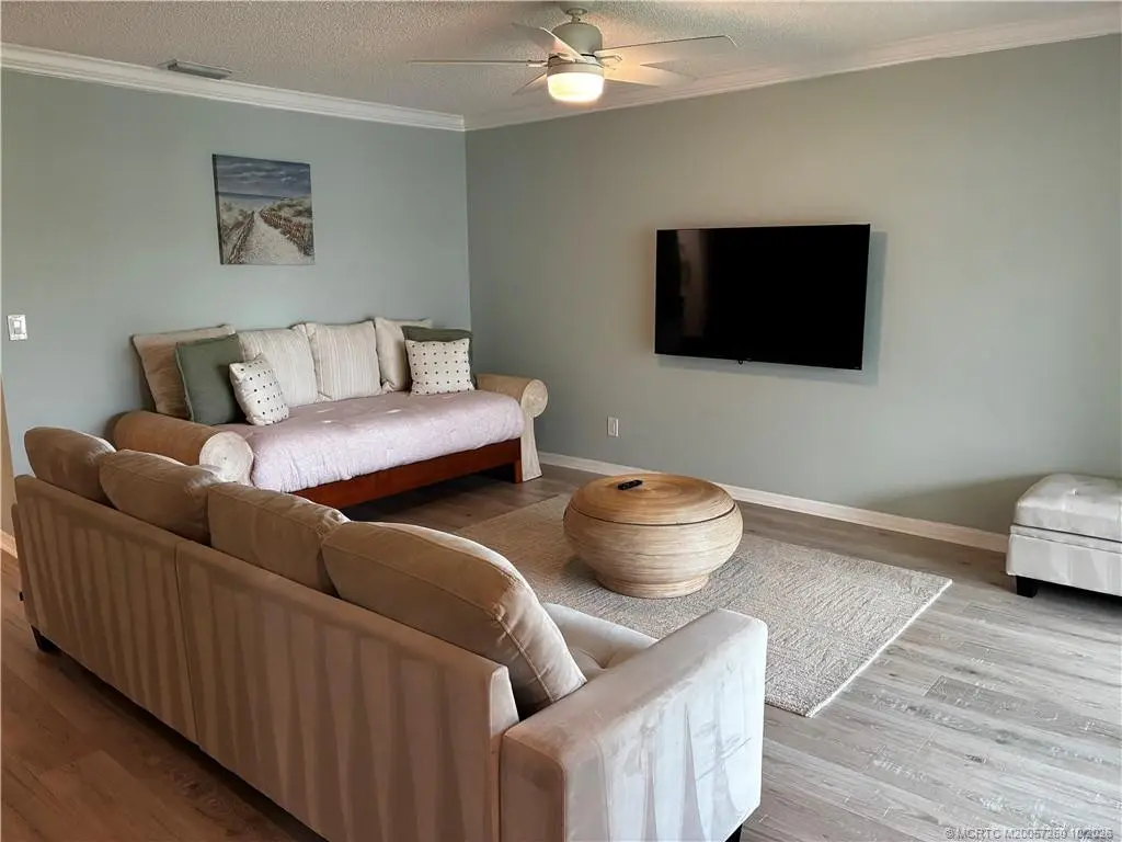 Photo 3 at 1200 SE Parkview Place F6, Stuart