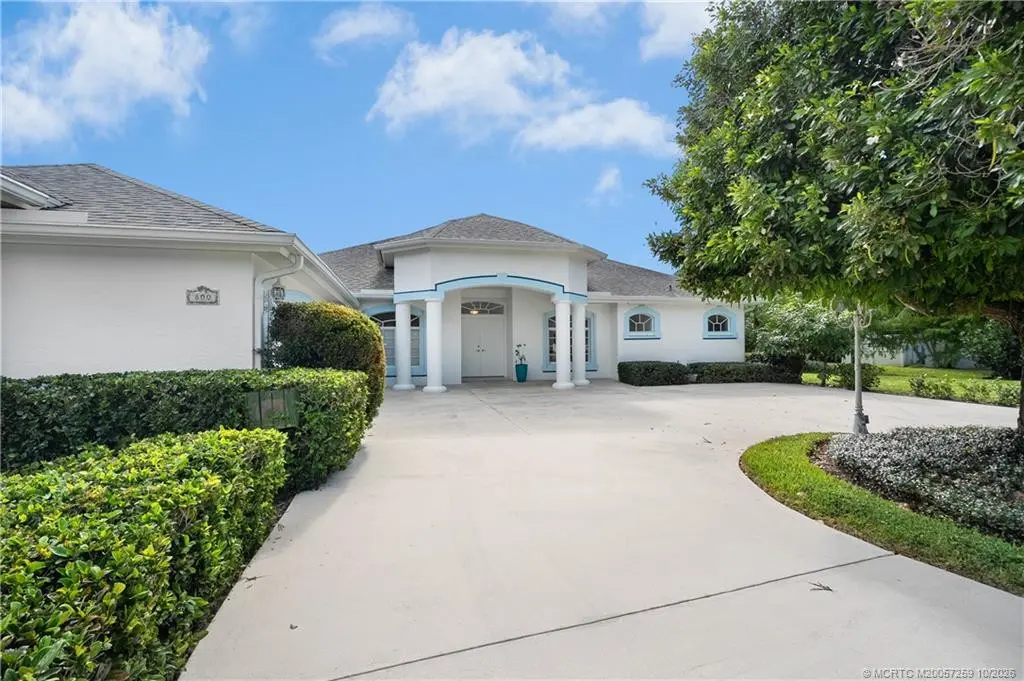 Photo 3 at 800 SE Waterside Way, Stuart